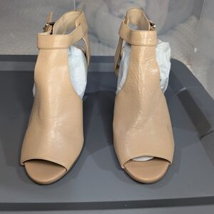 Elegant Beige Women's Peep-Toe Heels‎